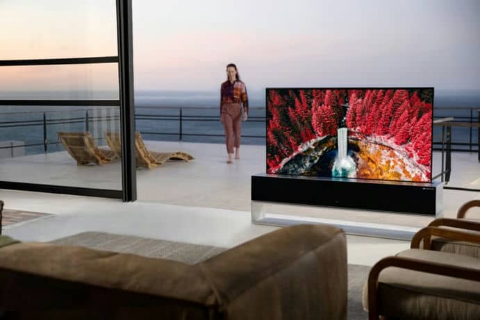 Телевизор LG Signature OLED TV R ценой в 87 000 долларов