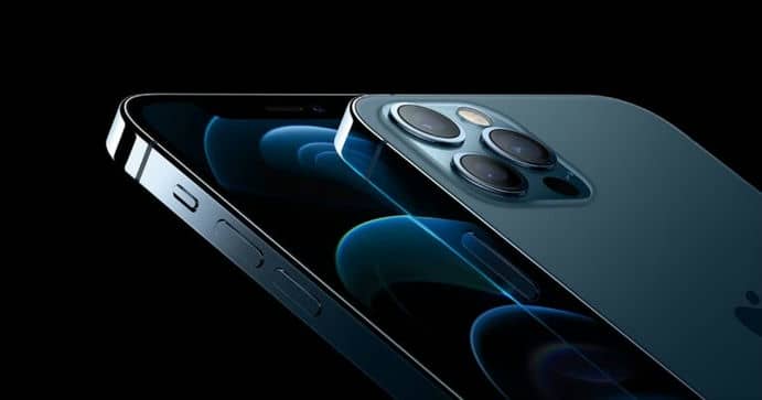 Брак экрана в новых iPhone 12