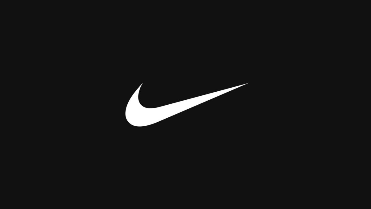 Nike закроет свои магазины в России