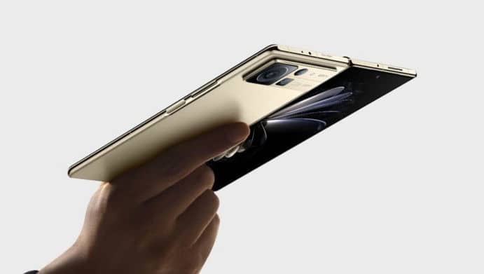 Xiaomi представила гибкий смартфон Mix Fold 2