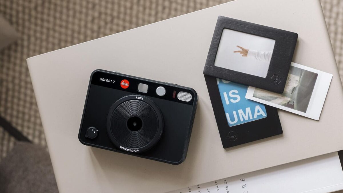 Представлена камера Leica Sofort 2 с моментальной печатью