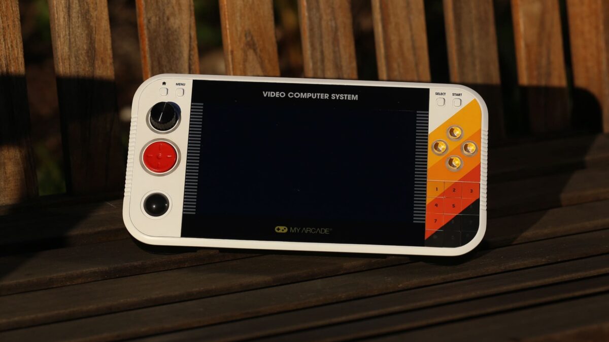 Представили портативную консоль Atari Gamestation Portable