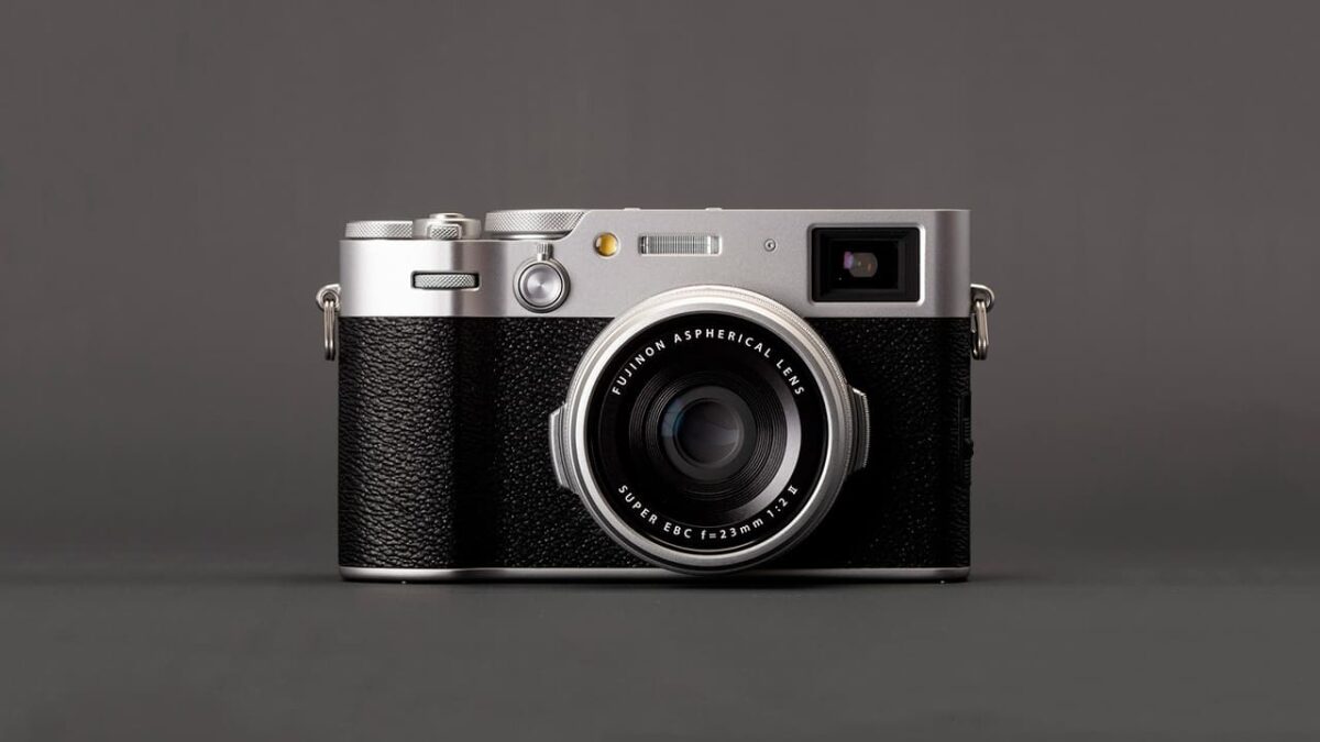 Представлена камера Fujifilm X100VI