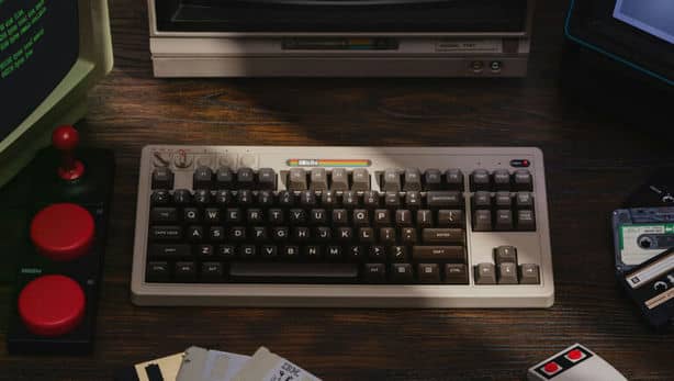 Представили механическую клавиатуру 8BitDo Retro Mechanical Keyboard – C64 Edition