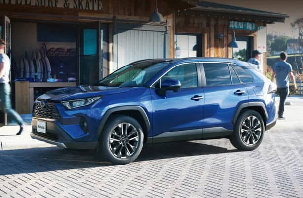 Представили обновленный Toyota RAV4 2025