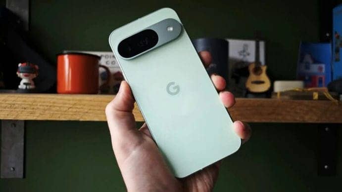 Показали официальные чехлы для Google Pixel 9a