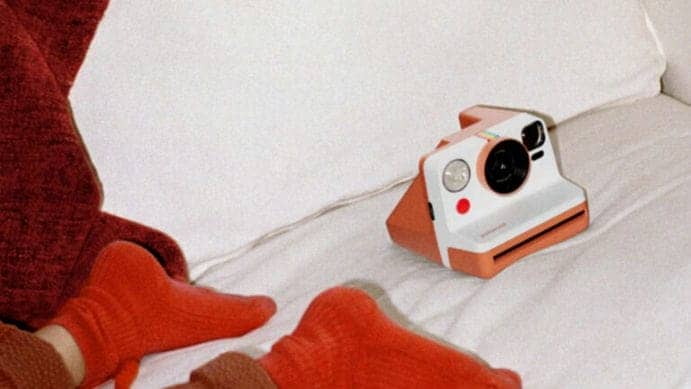 Представили новые фотоаппараты Polaroid Now и Now+