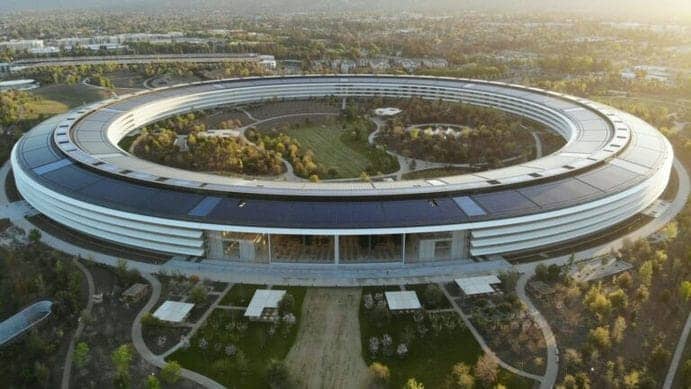 Apple ищут способы как удержать цены на фоне новых тарифов Трампа