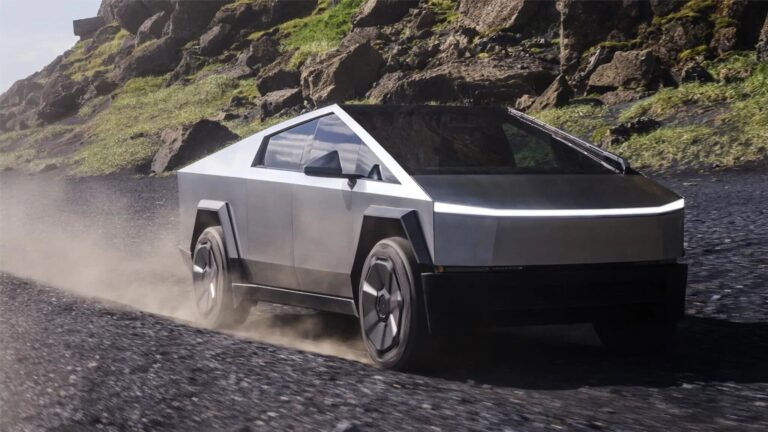 Tesla Cybertruck провалился в продажах