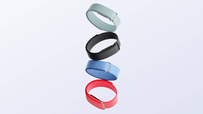 Представили фитнес-браслет Google Fitbit Air