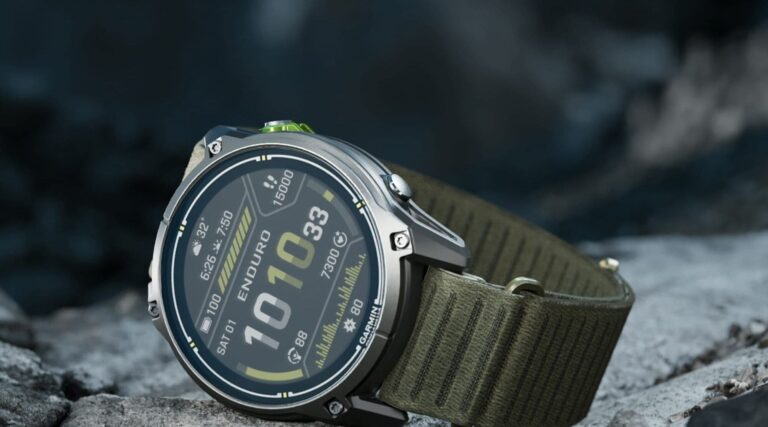 Представили смарт-часы Garmin Enduro 4 с MIP-экраном и неограниченной автономностью